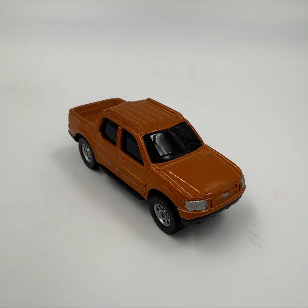 Vintage Maisto Ford‎ Sport Trac Diecast Truck
